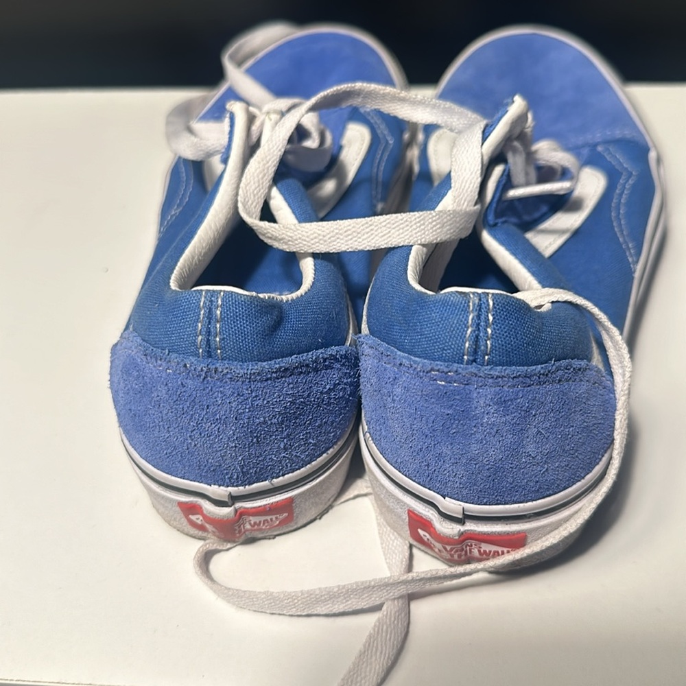 Vans - Picture 3 of 5